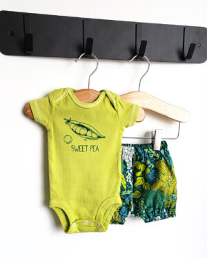 screen printed sweet pea bodysuit outfit